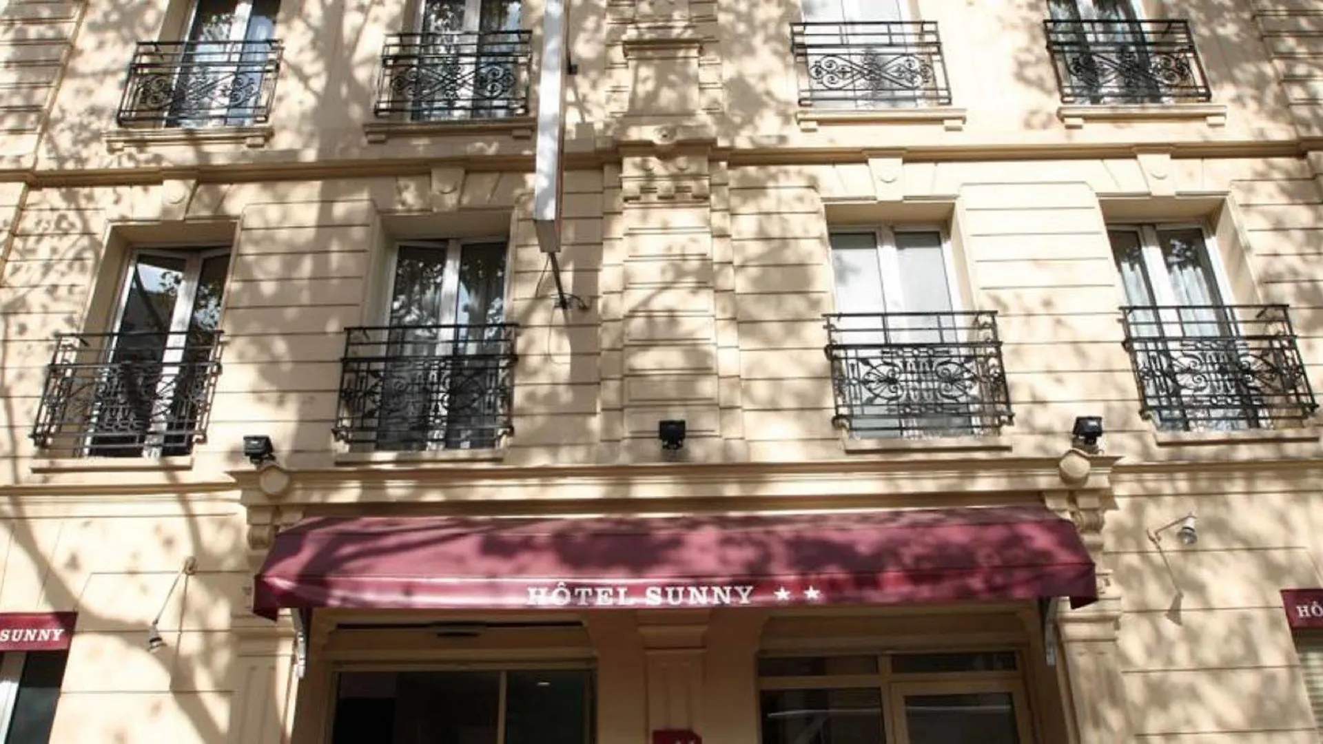 Sunny Hotel