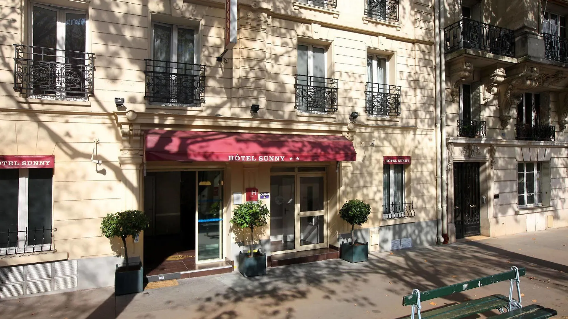Sunny Hotel